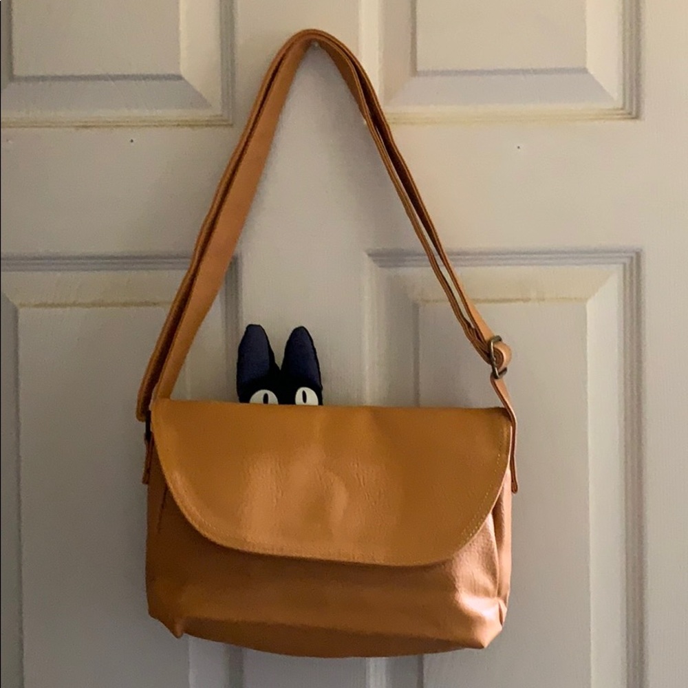 Kiki’s delivery service bag